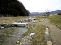 国府町宮下親水公園 石橋工事